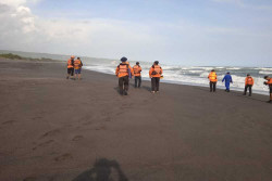Hari Kedua Pencarian, Wisatawan yang Hilang di Parangtritis Belum Ditemukan
