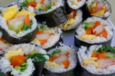 Yuk Bikin Anak Semangat Sekolah dengan Bekal Kimbab! Ini Resepnya...