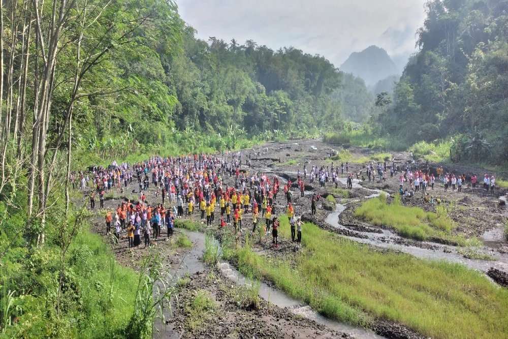 Ribuan KWT Pakem dan Turi Bekumpul di Kali Boyong, Ada Apa?
