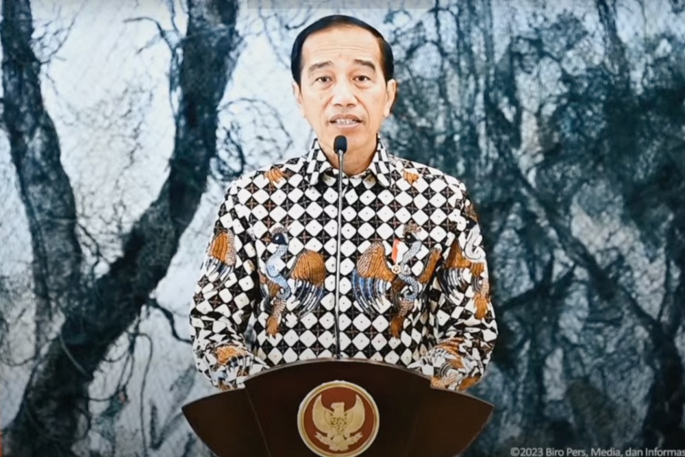 Jokowi Berharap QRIS Antarnegara & Kartu Kredit Pemerintah Dongkrak Transaksi UMKM