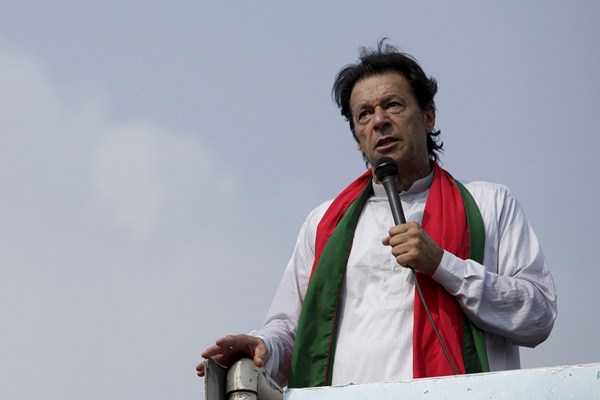 Mantan PM Ditangkap, Pendukung Ancam Tutup Pakistan