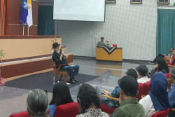 Luncurkan Buku, Jim Supangkat Bahas soal Seabad Kesalahpahaman Seni Rupa Dunia