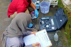 Ratusan Warga Mantrijeron Ikuti Uji Kualitas Air Sumur