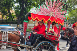 Dua Menteri Maju Caleg NasDem, 14 Artis Lewat PDI Perjuangan