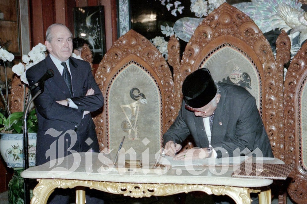 25 Tahun Reformasi, Ini Foto-Foto Momen Kejatuhan Soeharto
