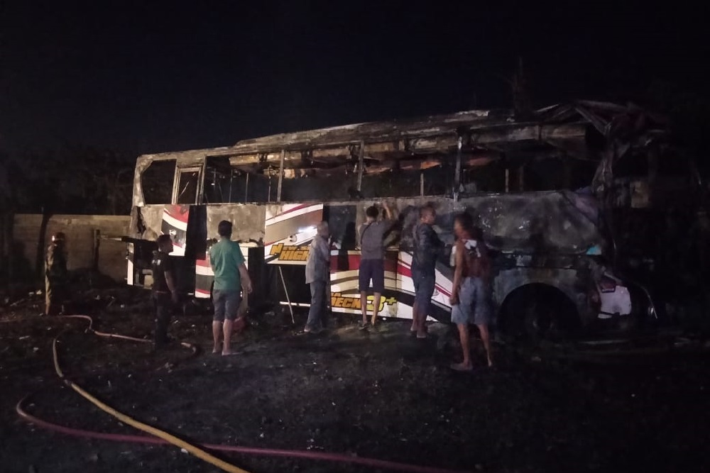 Kebakaran Garasi Maju Lancar, 1 Unit Bus Hangus Dilalap Api