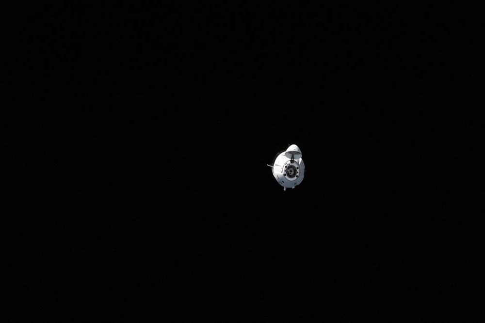 SpaceX Crew Dragon Sukses Terbangkan 4 Penumpang Komersial ke Luar Angkasa