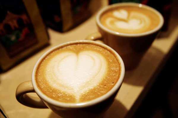 Kafe Ini Picu Kontroversi karena Promosikan Kopi Susu dengan Campuran ASI