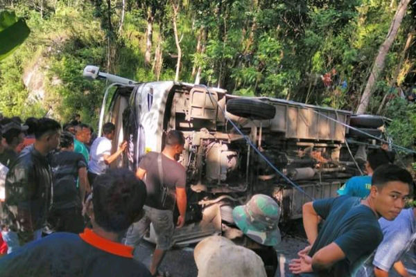 Bus Pariwisata Terguling, Warga Berharap Jalan Baru ke Pantai Ngobaran Gunungkidul Dirampungkan