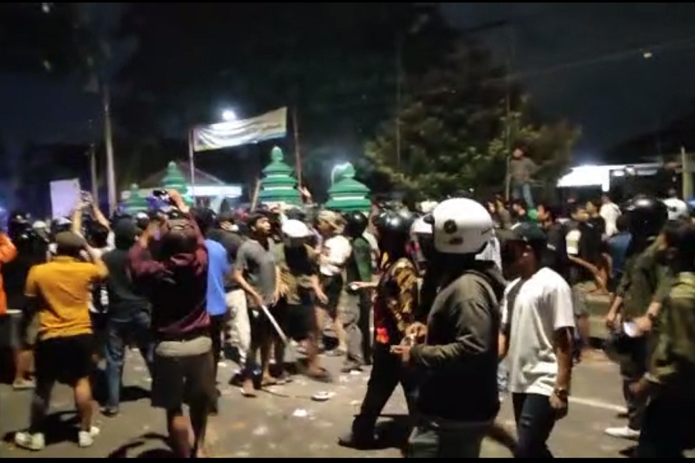 Tawuran di Jalan Kusumanegera Jogja Minggu Malam, Massa Saling Lempar Batu