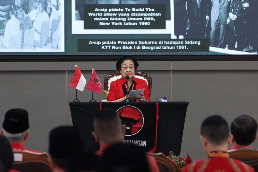 Jokowi Disindir Terkait Pembangunan Jalan, Megawati Membela