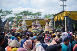 Ribuan Perdagang Pasar Godean Gelar Kirab Boyongan, Ini Pesan Wabup Sleman