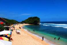 Pantai Gunungkidul Diserbu Wisatawan saat, Pendapatan Retribusi Tembus Rp500 Juta