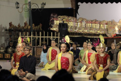 UKJGS Pentaskan Gladhi Madya 2023 Bertajuk Manunggaling Sedya, Ngrembakaning Budaya