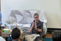 Politikus Perempuan PDIP Ini Ada saat Rocky Gerung Dicekal di Sleman