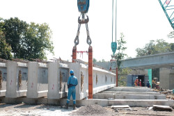 Terbaru! Pembangunan Jalan Tol Jogja Bawen Seksi 1 Capai 35,89%, Jembatan di Atas Selokan Mataram Siap Dicor