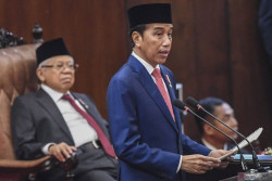 HUT RI ke 78, Jokowi Pimpin Apel Kehormatan dan Renungan Suci