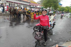Kakek 70 Tahun Ini Sengaja Kayuh Sepeda Jakarta-Jogja untuk Tujuhbelasan di Malioboro