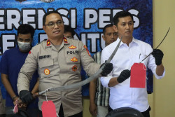 Dua Remaja Ditangkap Polisi karena Kedapatan Membawa Celurit