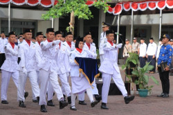 Upacara Bendera HUT ke-78 RI Tingkat Kemantren Gondokusuman, Digelar di Kampus 1 IST AKPRIND Jogja