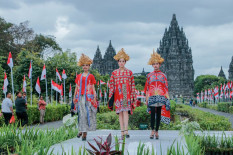 Prambanan 'Catwalk Nusantara' Angkat Potensi Kain Asli Indonesia