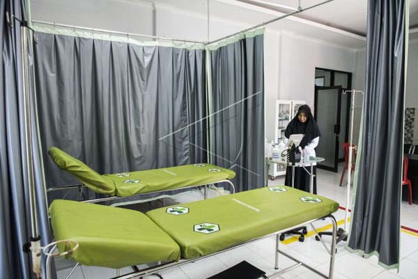 Tiga Mahasiswa UPN yang Keracunan Masih Dirawat Inap