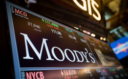 OJK hingga LPS Ikut Berkomentar soal Moody's Turunkan Peringkat Bank di AS