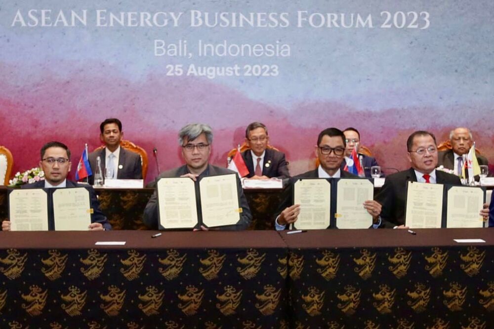 Bersama ACE, PLN Gandeng 2 Perusahaan Listrik Malaysia Kembangkan Sistem Interkoneksi Antarnegara