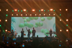 Konser Cinta YLCC Sukses Hibur Penonton di JEC