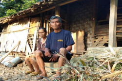 Tak Punya Biaya Pindah, 2 Keluarga di Gunungkidul Tinggal di Kawasan Rawan Longsor