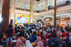Berkreasi Seru dan Menangkan Hadiah Ke Hongkong Bersama UHU di Art & Craft Competitions