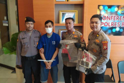 Terlilit Utang Judi Online, Pengemudi Ojol Nekat Jual HP Pesanan Konsumen