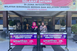 Gandeng Polresta Sleman, Smartfren Bantu Perbanyak Pembatas Jalan di Bumi Sembada