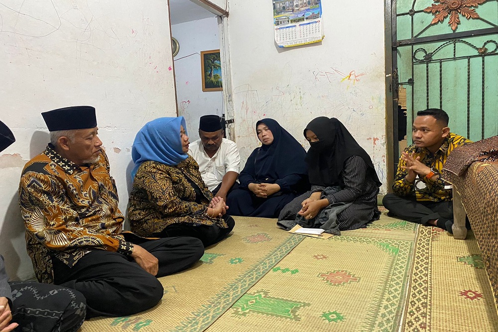 Sampaikan Duka, Anggota DPRD Sleman Raudi Akmal Kunjungi Korban Meninggal Akibat Kecelakaan Mobil Damkar