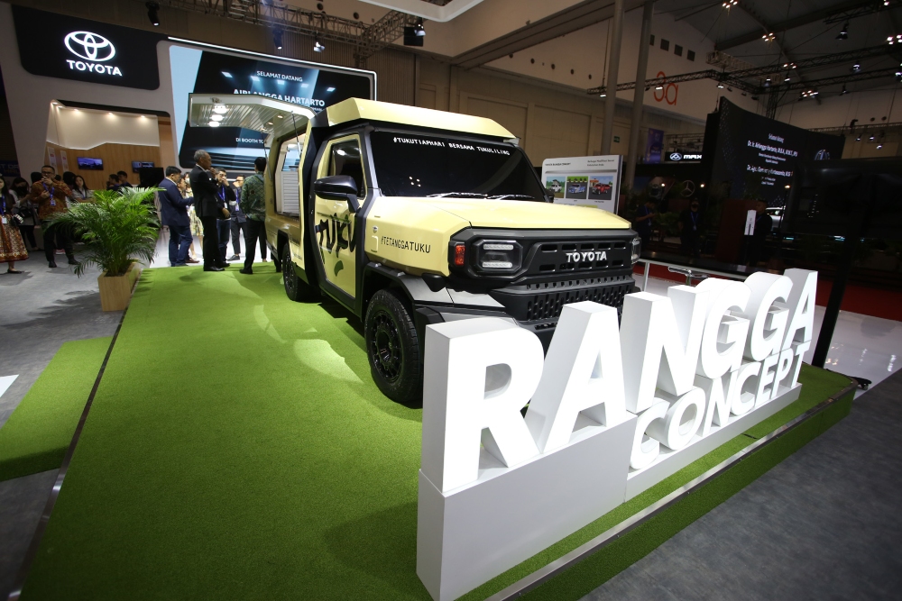 Toyota Targetkan Produksi 600 Ribu Kendaraan Listrik pada 2025