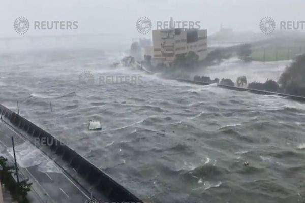 Waspada! Siklon Tropis di Laut Filipina Berpotensi Masuk Indonesia
