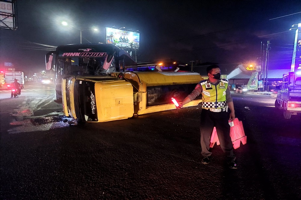 Kecelakaan di Blok O Janti, Diseruduk Bus Truk Tangki Terguling
