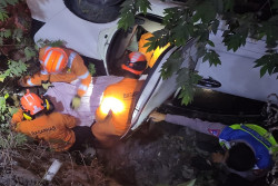 Kecelakaan Tunggal di Jalan Jogja-Wates, Mobil Kecemplung Sungai