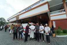 Bank BPD DIY Serahkan 1 Unit Ambulance untuk Yayasan Bina Umat Muliya Abadi
