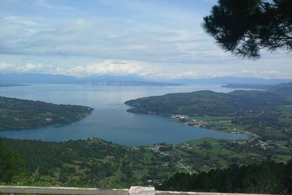 Danau Toba Dikartu Kuning UNESCO, Sandiaga: Ini Jadi Alarm