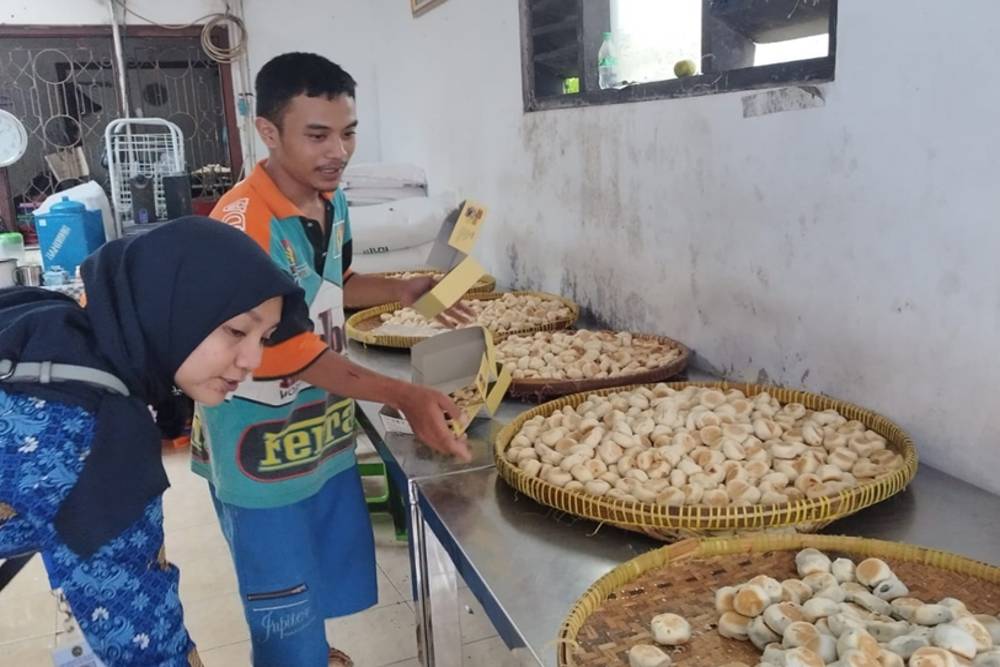 Produk Oleh-Oleh Diuji Laboratorium untuk Jamin Pangan Pariwisata Sehat
