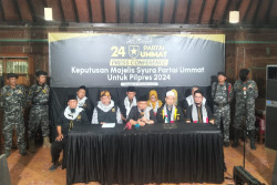 Amien Rais Umumkan Partai Ummat Beri Dukungan Anies-Cak Imin di Pilpres 2024