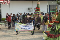 Kirab Budaya Kalurahan Pakembinangun Sleman Berlangsung Semarak