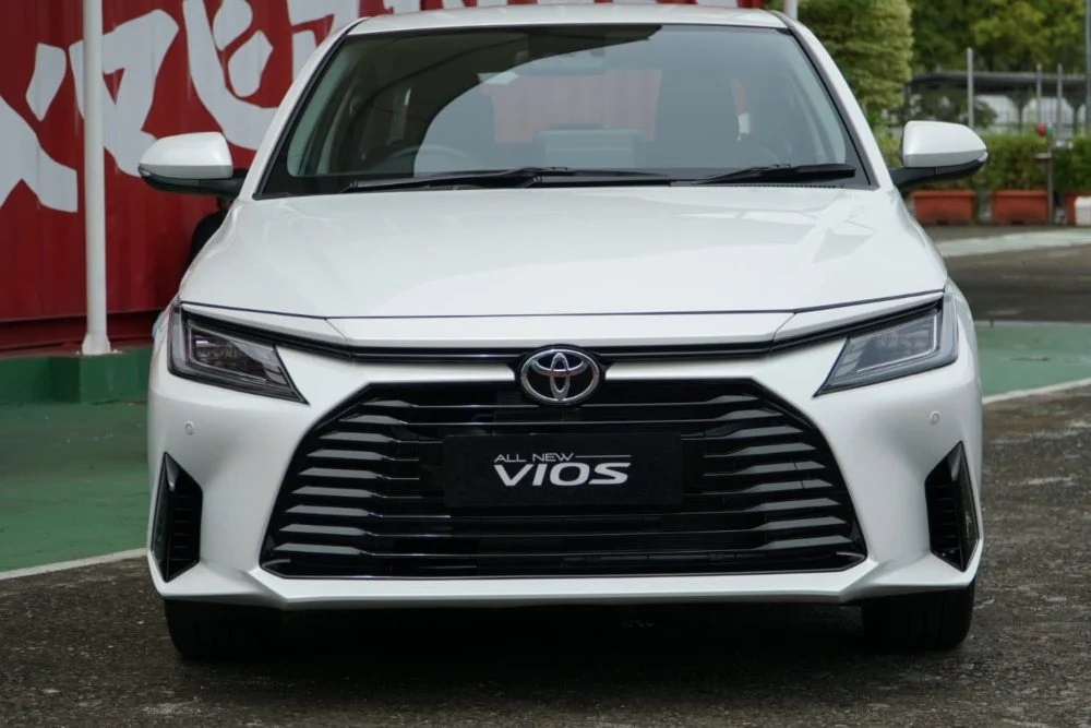 Toyota Andalkan Sedan Kecil untuk Dongkrak Penjualan