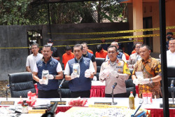 Bareskrim Grebek Pabrik Narkoba Keripik Pisang dan Cairan Happy Water di Banguntapan