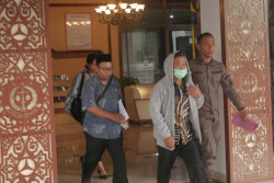 Lurah Maguwoharjo Tersangka Kasus Mafia Tanah Kas Desa Dipasangi Gelang Kaki GPS