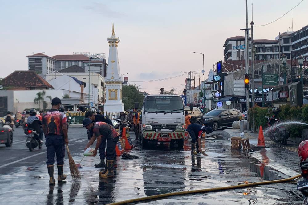 Buntut Luapan Minyak di Tugu Jogja, Pemkot Panggil Pemilik Usaha