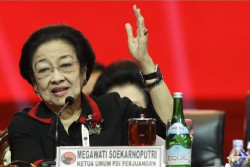 Ada Pihak-Pihak yang Ingin Melanggengkan Kekuasaan, Megawati: Hadapi Saya