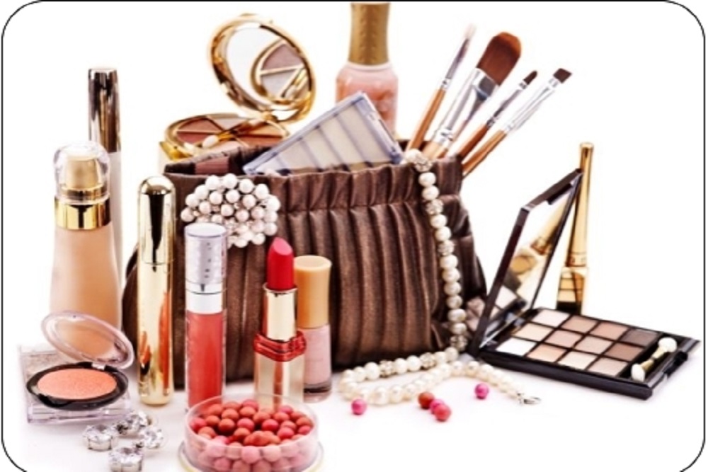 Cantik dengan Kosmetik Aman