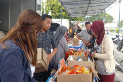 Pasar Murah di Alkid, Cabai Rp5 Ribu per Ons Habis Diserbu Warga